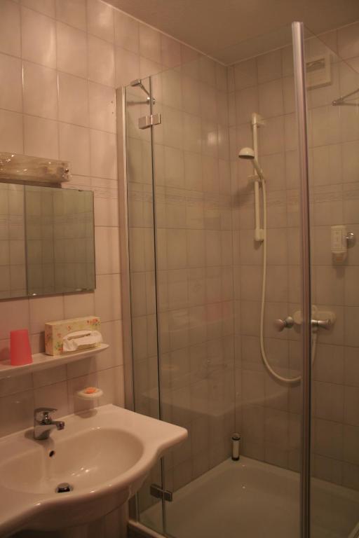Tiptop Hotel Garni Pfauen انديغن الغرفة الصورة